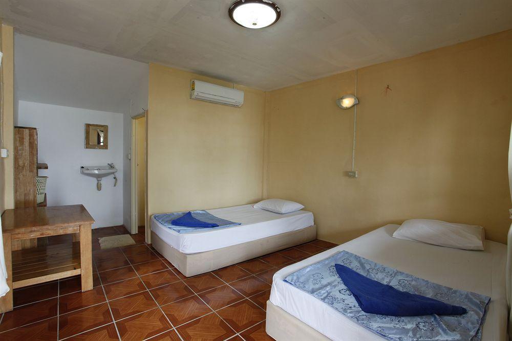 Leela Beach Resort Haad Rin Exteriör bild